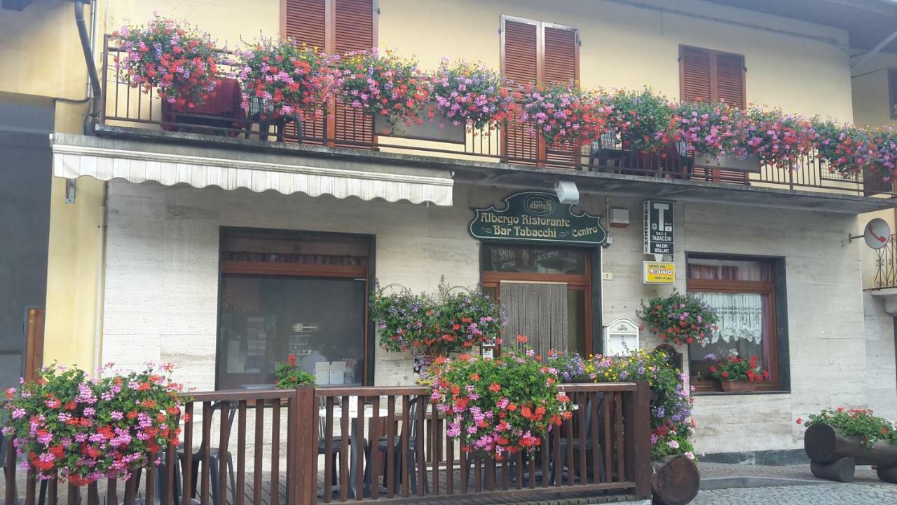 Albergo Ristorante Centro Vico Canavese Dış mekan fotoğraf