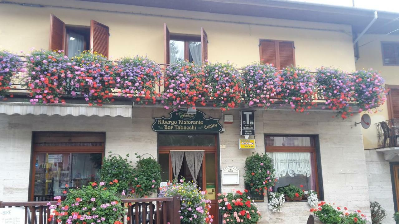 Albergo Ristorante Centro Vico Canavese Dış mekan fotoğraf